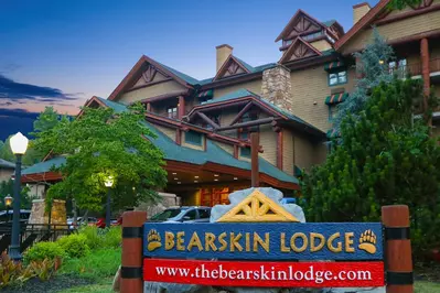 Bearskin Lodge hotel in Gatlinburg